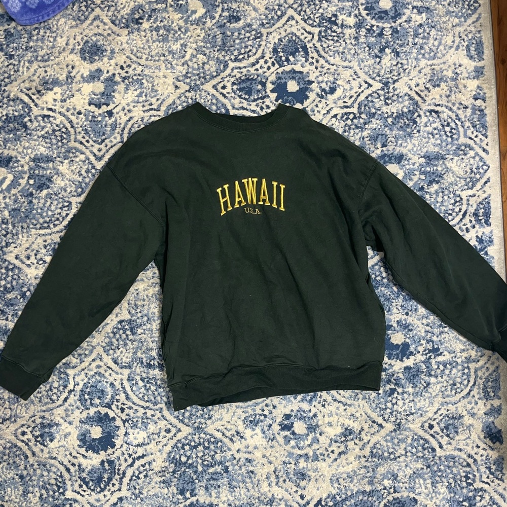 Brandy Melville Hawaii Crew neck